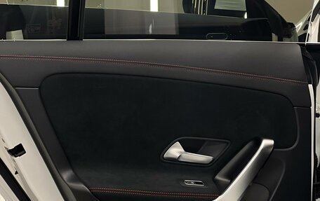 Mercedes-Benz CLA, 2022 год, 4 000 000 рублей, 9 фотография