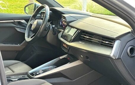 Audi A3, 2023 год, 2 250 000 рублей, 10 фотография