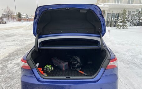 Toyota Camry, 2021 год, 3 300 000 рублей, 10 фотография