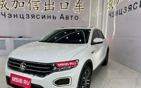 Volkswagen T-Roc I, 2021 год, 1 905 000 рублей, 1 фотография