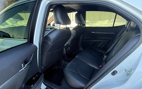 Toyota Camry, 2020 год, 2 850 000 рублей, 13 фотография