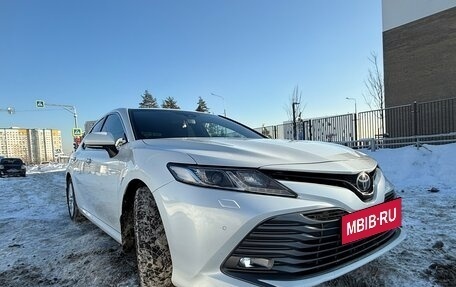 Toyota Camry, 2020 год, 2 850 000 рублей, 15 фотография