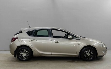 Opel Astra J, 2011 год, 520 000 рублей, 4 фотография