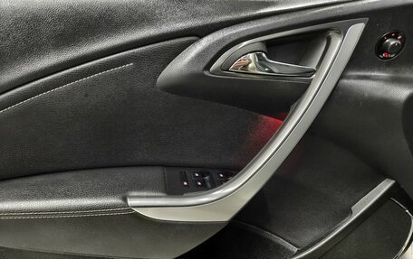 Opel Astra J, 2011 год, 520 000 рублей, 14 фотография