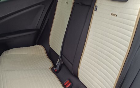 Toyota Prius IV XW50, 2019 год, 1 840 000 рублей, 24 фотография