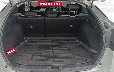 Toyota Prius IV XW50, 2019 год, 1 840 000 рублей, 20 фотография