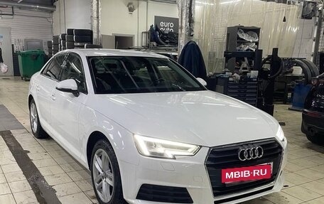 Audi A4, 2018 год, 2 300 000 рублей, 2 фотография