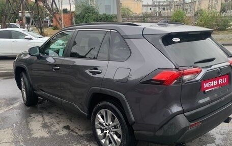 Toyota RAV4, 2023 год, 2 050 000 рублей, 7 фотография