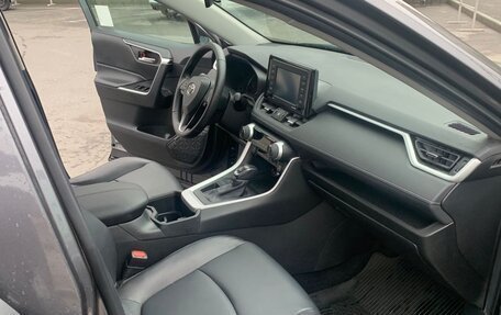 Toyota RAV4, 2023 год, 2 050 000 рублей, 14 фотография