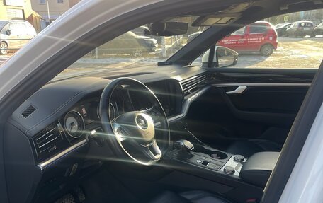 Volkswagen Touareg III, 2019 год, 4 500 000 рублей, 8 фотография