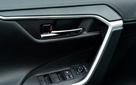 Toyota RAV4, 2025 год, 4 390 000 рублей, 11 фотография