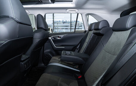 Toyota RAV4, 2025 год, 4 390 000 рублей, 21 фотография