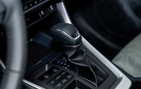 Toyota RAV4, 2025 год, 4 390 000 рублей, 15 фотография