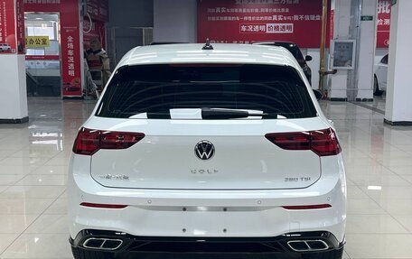 Volkswagen Golf VIII, 2022 год, 1 950 000 рублей, 5 фотография