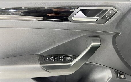 Volkswagen T-Roc I, 2021 год, 1 905 000 рублей, 8 фотография