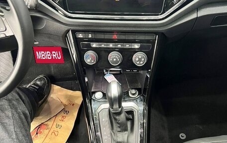 Volkswagen T-Roc I, 2021 год, 1 905 000 рублей, 12 фотография