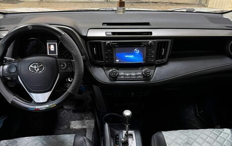 Toyota RAV4, 2015 год, 2 049 000 рублей, 7 фотография