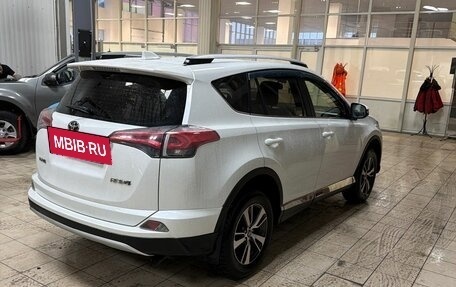 Toyota RAV4, 2015 год, 2 049 000 рублей, 12 фотография