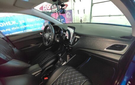 Hyundai Solaris II рестайлинг, 2018 год, 1 400 000 рублей, 5 фотография