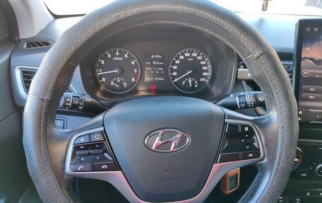 Hyundai Solaris II рестайлинг, 2018 год, 1 400 000 рублей, 7 фотография