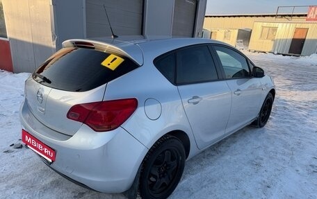 Opel Astra J, 2011 год, 615 000 рублей, 4 фотография