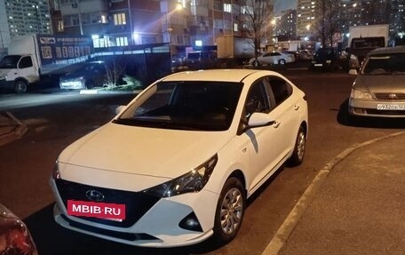 Hyundai Solaris II рестайлинг, 2020 год, 1 570 000 рублей, 2 фотография