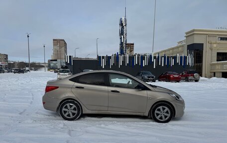 Hyundai Solaris II рестайлинг, 2011 год, 750 000 рублей, 3 фотография