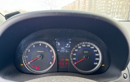 Hyundai Solaris II рестайлинг, 2011 год, 750 000 рублей, 7 фотография