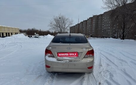 Hyundai Solaris II рестайлинг, 2011 год, 750 000 рублей, 4 фотография