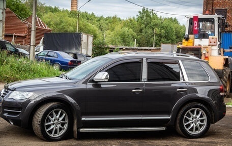 Volkswagen Touareg III, 2010 год, 1 700 000 рублей, 5 фотография