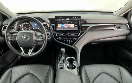 Toyota Camry, 2023 год, 3 490 000 рублей, 9 фотография