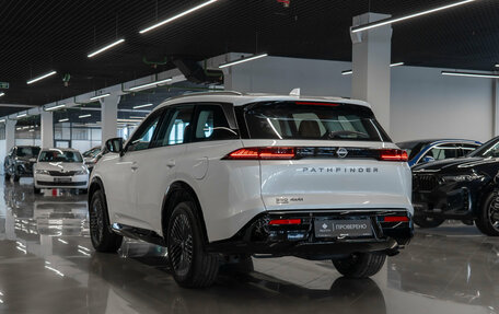Nissan Pathfinder, 2024 год, 5 900 000 рублей, 4 фотография