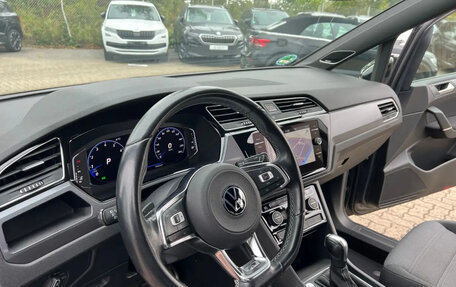 Volkswagen Touran III, 2025 год, 2 900 000 рублей, 11 фотография