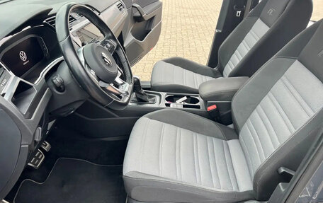 Volkswagen Touran III, 2025 год, 2 900 000 рублей, 12 фотография