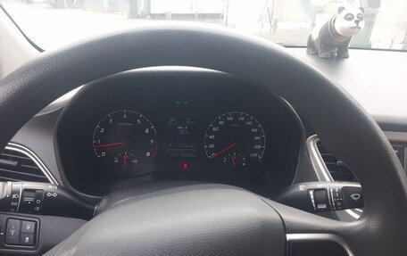 Hyundai Solaris II рестайлинг, 2022 год, 1 900 000 рублей, 10 фотография