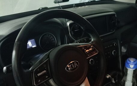 KIA Sportage IV рестайлинг, 2021 год, 2 750 000 рублей, 4 фотография
