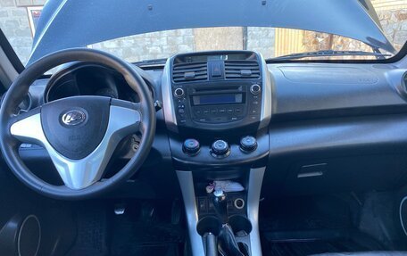 Lifan X60 I рестайлинг, 2013 год, 435 000 рублей, 31 фотография