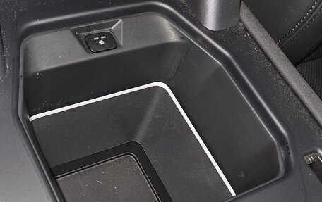 Land Rover Defender II, 2021 год, 5 850 000 рублей, 34 фотография