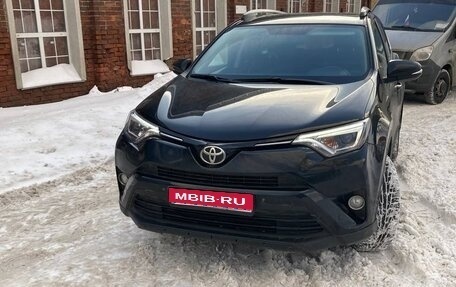 Toyota RAV4, 2018 год, 3 300 000 рублей, 1 фотография