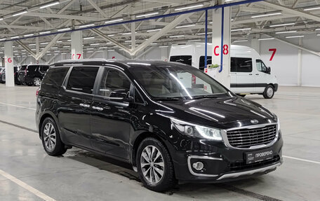 KIA Carnival III, 2017 год, 2 299 000 рублей, 3 фотография