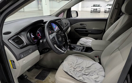 KIA Carnival III, 2017 год, 2 299 000 рублей, 16 фотография