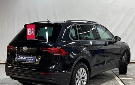 Volkswagen Tiguan II, 2018 год, 1 720 000 рублей, 3 фотография