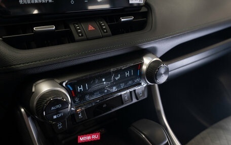 Toyota RAV4, 2025 год, 4 200 000 рублей, 20 фотография