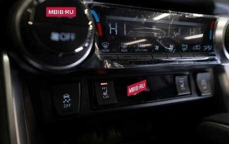 Toyota RAV4, 2025 год, 4 200 000 рублей, 25 фотография