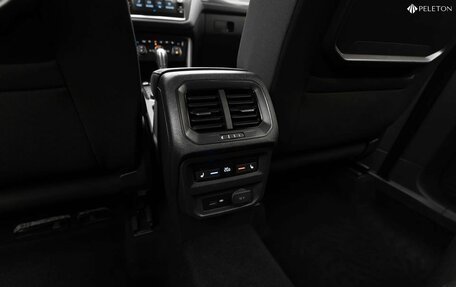 Volkswagen Tiguan II, 2019 год, 3 050 000 рублей, 15 фотография