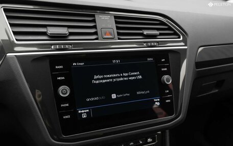 Volkswagen Tiguan II, 2019 год, 3 050 000 рублей, 20 фотография