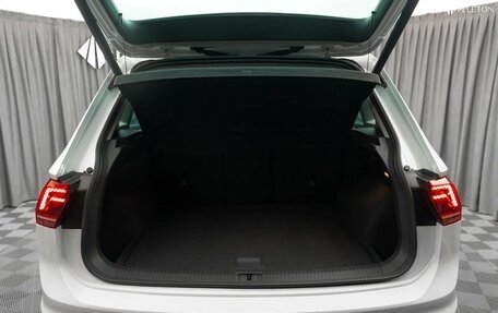 Volkswagen Tiguan II, 2019 год, 3 050 000 рублей, 24 фотография