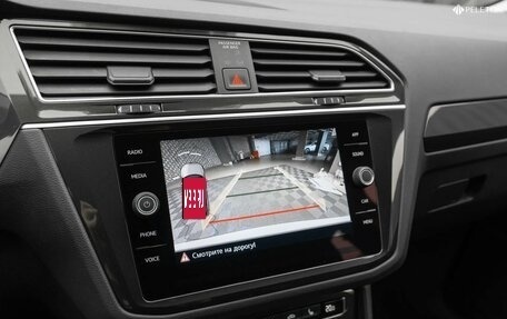 Volkswagen Tiguan II, 2019 год, 3 050 000 рублей, 19 фотография