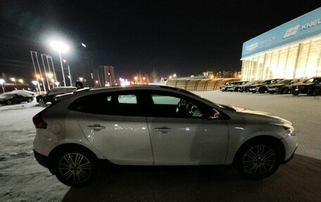 Volvo V40 Cross Country I, 2013 год, 949 000 рублей, 4 фотография