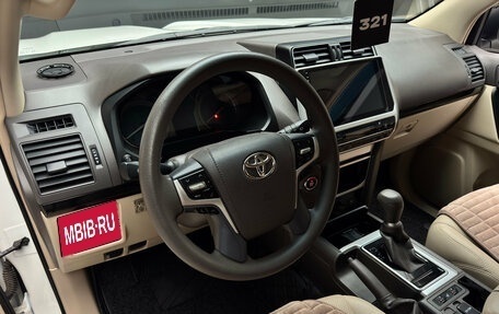 Toyota Land Cruiser Prado 150 рестайлинг 2, 2021 год, 5 390 000 рублей, 10 фотография